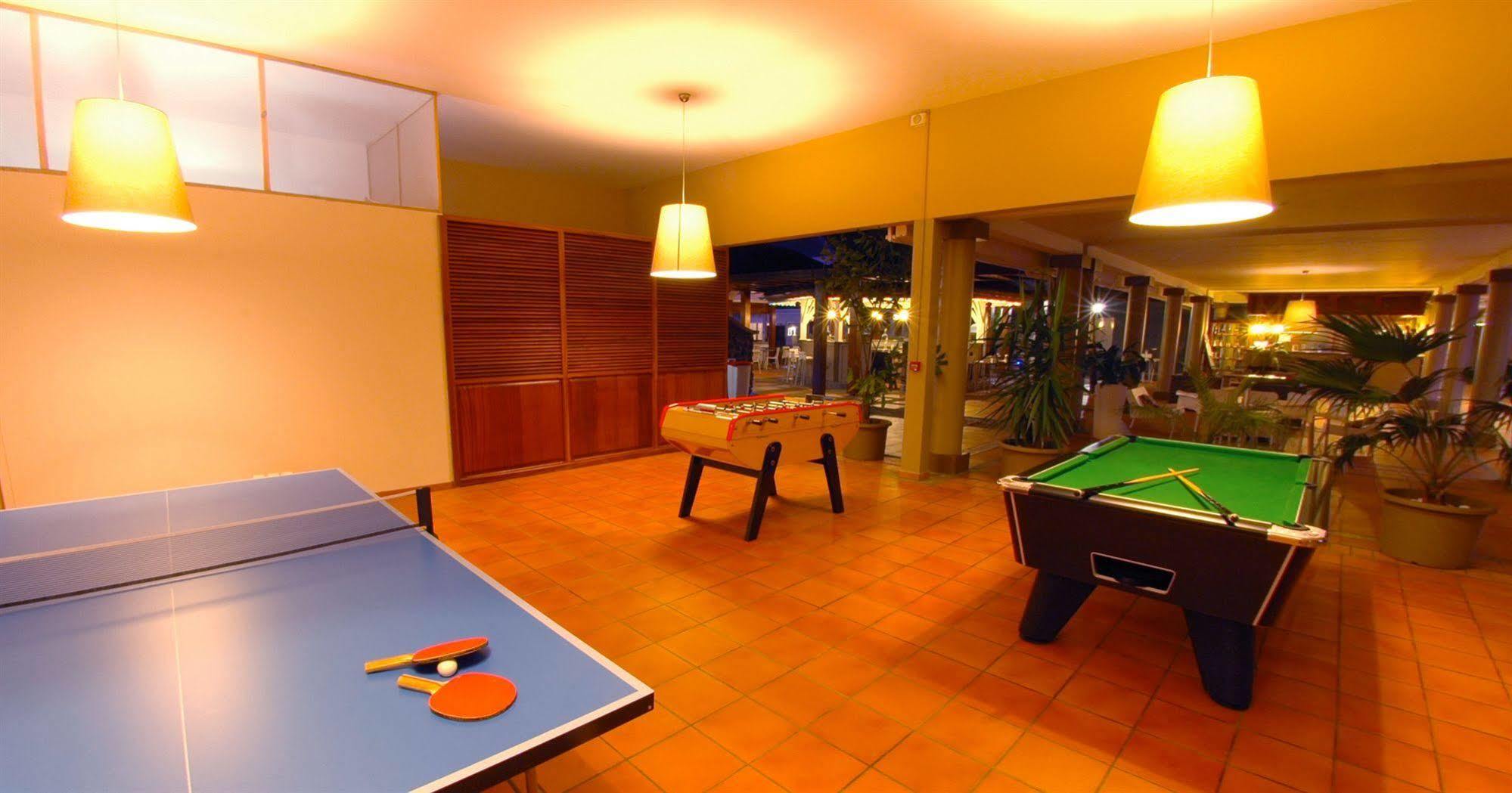 Hotel Les Creoles Saint-Gilles-les Bains Eksteriør billede
